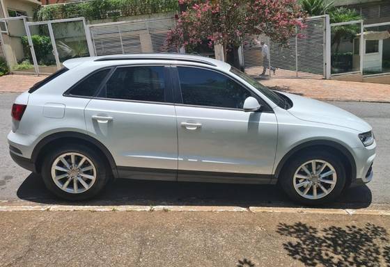 AUDI Q3 1.4 TFSI ATTRACTION GASOLINA 4P S TRONIC AUDI Q3 1.4 TFSI ATTRACTION GASOLINA 4P S TRONIC